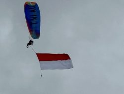Paramotor dan Jet Tempur Warnai Langit Batam Center dalam Pemanasan Batam Solidarity AirShow 2025
