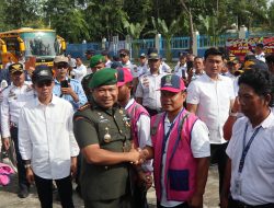Dandim 0316/Batam Hadiri Penyerahan Bus Sekolah Hinterland dan Rompi Juru Parkir