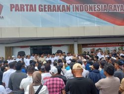 Ratusan Kader Gerindra Kepri Gelar Aksi Solidaritas di Kantor DPD Batam