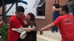 Sidang Pembunuhan Dwi Putri Memanas, Keluarga Korban Histeris: “Wilson Bajingan, Pembunuh Kau!”