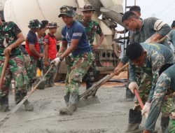 Terus Kebut Pengecoran, Satgas TMMD 130 dan Warga Optimistis Rampungkan Jalan Mangsang