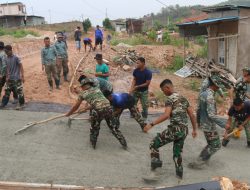 Medan Berat Tak Hentikan Pengecoran, Satgas TMMD ke-130 Terus Kejar Target di Mangsang Maju