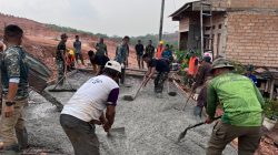 Keringat Mengalir, Semangat Tak Padam! Di Balik Pengecoran TMMD ke-130, TNI dan Warga Mangsang Maju Berjuang Bersama