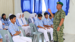 Semangat Pelajar Membara, Serka Azuar Siregar Tanamkan Jiwa Kebangsaan di SMA 16 Mangsang